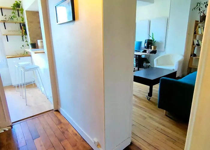 Charming Bordering Versailles